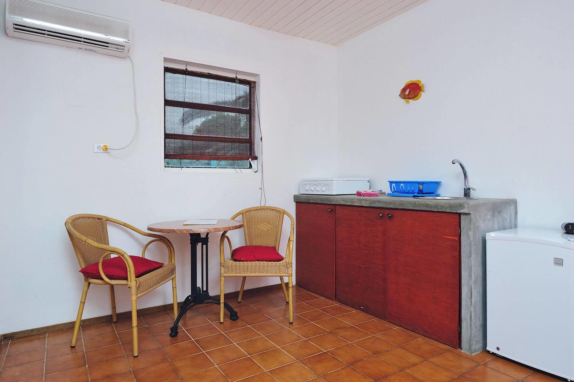 The Dive Hut - Boutique Apartments Playa Exteriör bild
